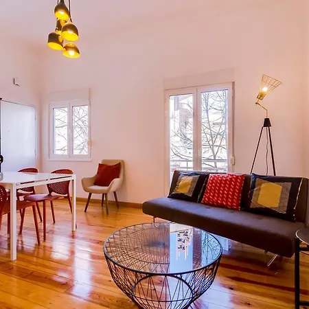 Апартаменты Stylish 2 Bedrooms In The Heart Of Лиссабон