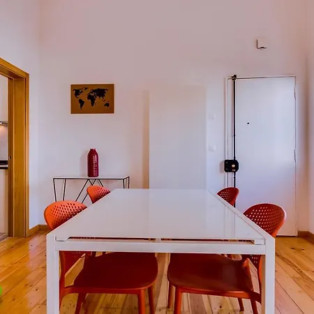 Stylish 2 Bedrooms In The Heart Of